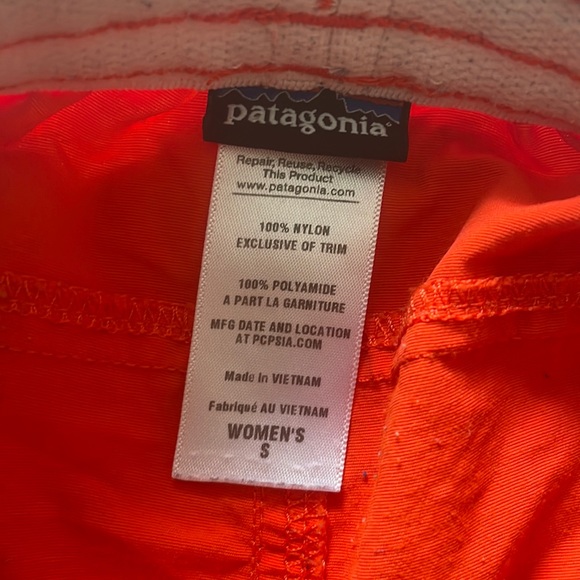 PATAGONIA WOMEN'S BAGGIES SHORT Bright Orange Size Small - Picture 3 of 4